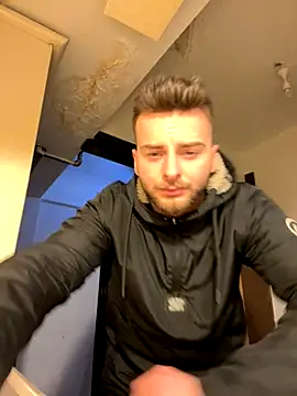 atesturky online show from December 3, 7:01 pm