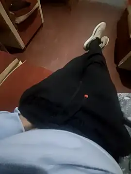 Snapshot of dey199524 chatting on November 15, 11:43 pm dey199524 online show from November 15, 11:43 pm