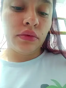 Snapshot of swetttmomy chatting on November 20, 1:39 am swetttmomy online show from November 20, 1:39 am