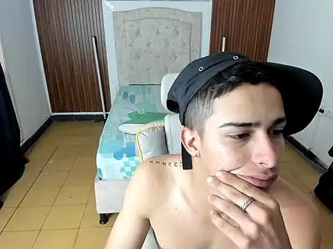 pablo prada online show from December 1, 7:08 pm