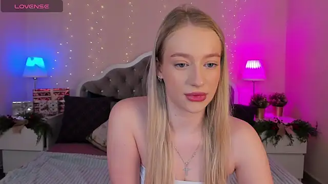Snapshot of elldiana chatting on January 7, 1:30 am elldiana online show from January 7, 1:30 am