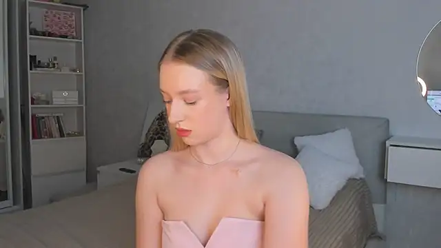 Snapshot of elldiana chatting on March 3, 5:24 am elldiana online show from March 3, 5:24 am