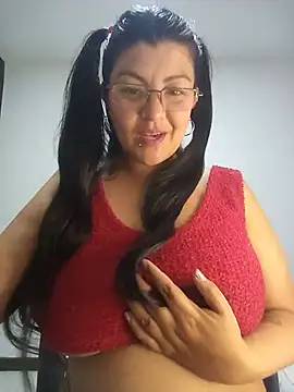 Snapshot of CelesteAlvarez1989 chatting on May 28, 2:31 am CelesteAlvarez1989 online show from May 28, 2:31 am