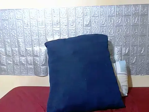 DesireQueenxxx online show from December 14, 3:56 am