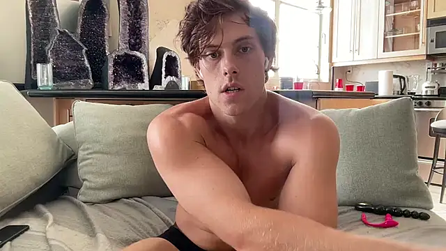 alex islivee online show from July 11, 8:11 pm