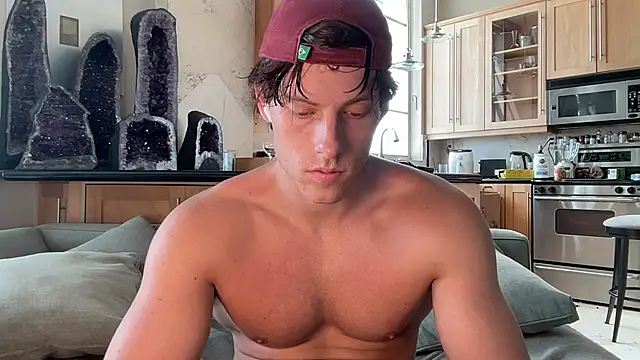 alex islivee online show from August 4, 8:11 pm