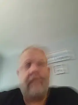 Snapshot of Mikey40wv chatting on July 7, 7:29 pm Mikey40wv online show from July 7, 7:29 pm