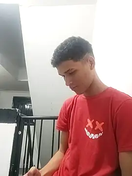 Snapshot of Luigi_cumming1 chatting on November 20, 9:42 am Luigi cumming1 online show from November 20, 9:42 am