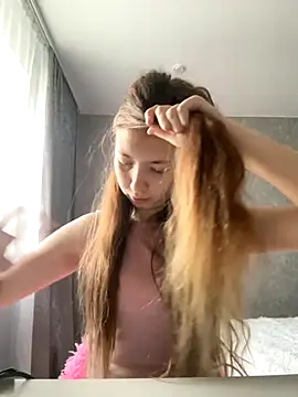 Snapshot of Holy_Poly chatting on November 21, 8:24 am Holy Poly online show from November 21, 8:24 am