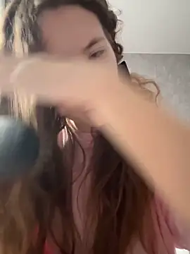 Snapshot of Holy_Poly chatting on November 24, 8:14 am Holy Poly online show from November 24, 8:14 am