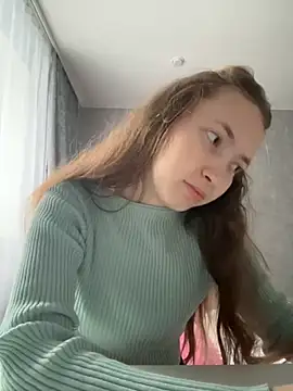 Snapshot of Holy_Poly chatting on November 28, 8:17 am Holy Poly online show from November 28, 8:17 am