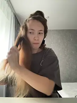 Snapshot of Holy_Poly chatting on December 1, 8:19 am Holy Poly online show from December 1, 8:19 am