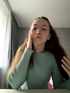 Snapshot of Holy_Poly chatting on December 4, 8:23 am Holy Poly online show from December 4, 8:23 am