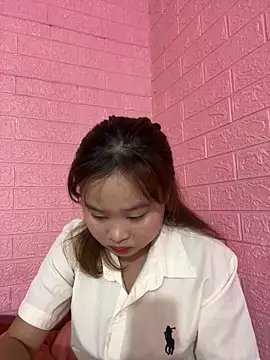 Snapshot of Lina8386 chatting on December 4, 2:54 am Lina8386 online show from December 4, 2:54 am