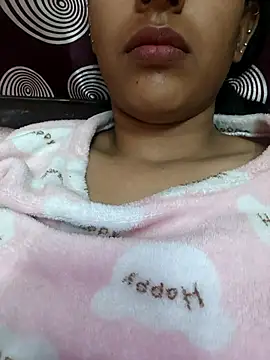 Snapshot of Neethu90 chatting on December 14, 2:28 am Neethu90 online show from December 14, 2:28 am