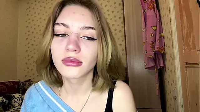 Snapshot of MelaineAytes chatting on November 26, 8:26 am MelaineAytes online show from November 26, 8:26 am