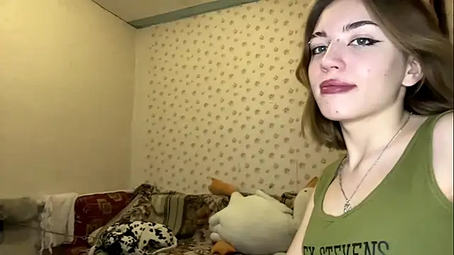 Snapshot of MelaineAytes chatting on November 28, 10:07 am MelaineAytes online show from November 28, 10:07 am