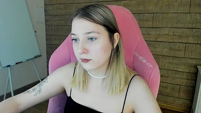 TinnaBurton online show from May 10, 4:23 pm