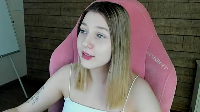 TinnaBurton online show from May 17, 4:25 pm