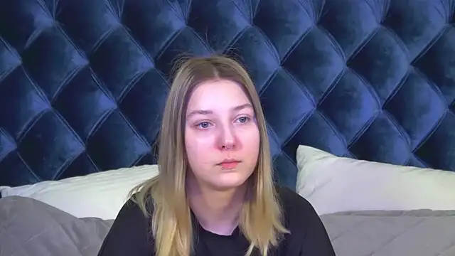 TinnaBurton online show from May 20, 4:24 pm