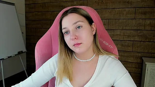 TinnaBurton online show from June 8, 1:28 am