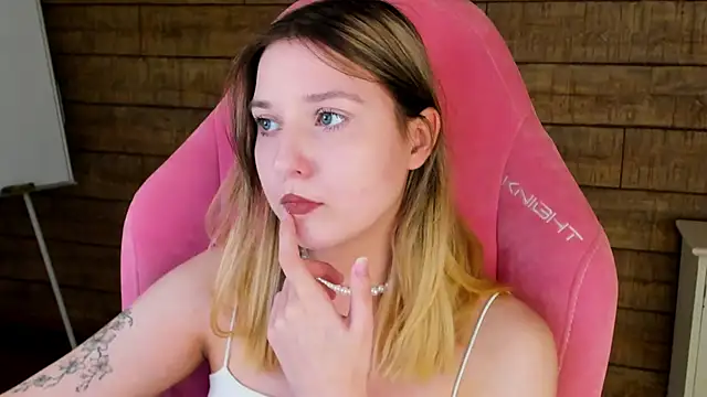 TinnaBurton online show from June 21, 4:42 pm