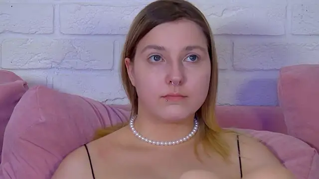 TinnaBurton online show from July 9, 4:22 pm