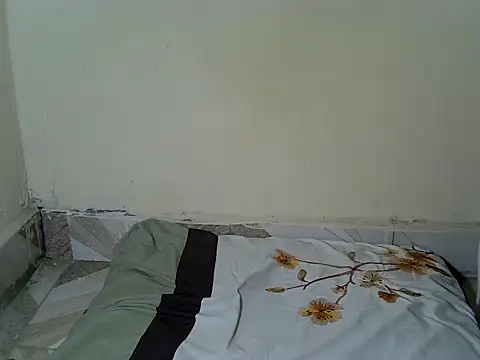 Snapshot of Bayanda62 chatting on December 14, 8:20 am Bayanda62 online show from December 14, 8:20 am