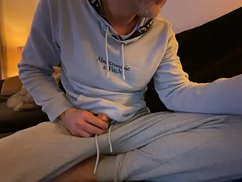 Brandonn1989amateur online show from February 2, 9:35 pm