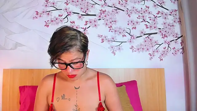 Laura Torress online show from May 27, 3:03 am