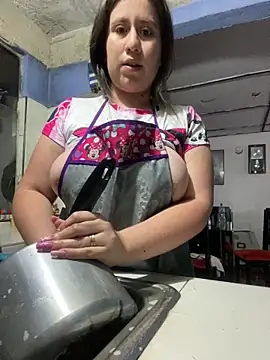 Snapshot of Scarlett_Noire_outdoors chatting on November 23, 7:02 pm Scarlett Noire outdoors online show from November 23, 7:02 pm