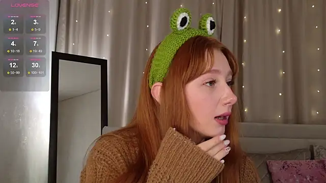 Snapshot of AdritVance chatting on November 30, 11:03 am AdritVance online show from November 30, 11:03 am