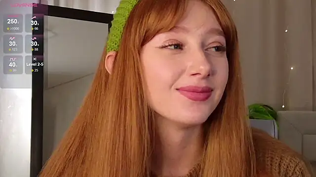 Snapshot of AdritVance chatting on December 1, 10:53 am AdritVance online show from December 1, 10:53 am