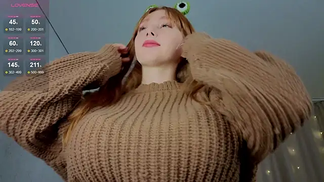 Snapshot of AdritVance chatting on December 14, 9:25 am AdritVance online show from December 14, 9:25 am