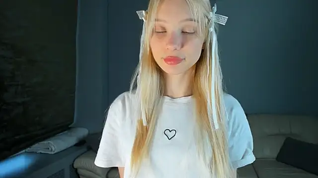 Snapshot of 18ki_ra18 chatting on November 28, 4:48 am 18ki ra18 online show from November 28, 4:48 am