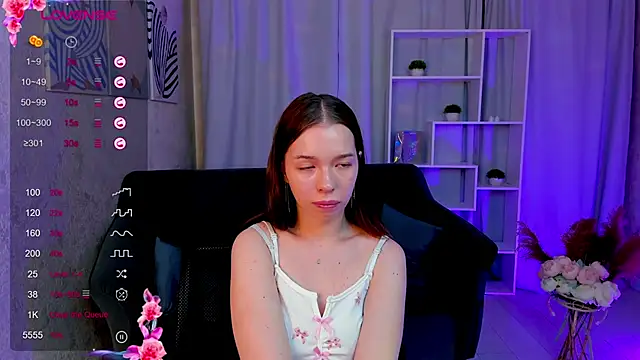 Snapshot of LisaWillsons chatting on December 5, 1:03 am LisaWillsons online show from December 5, 1:03 am