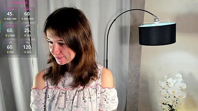 Snapshot of MarilynMun chatting on December 15, 2:16 am MarilynMun online show from December 15, 2:16 am