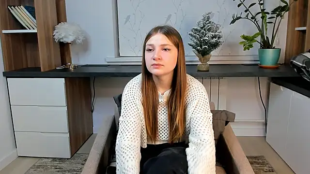 LesaFeldker online show from December 14, 1:11 am