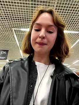 Snapshot of hani_obsessed chatting on December 1, 7:35 am hani obsessed online show from December 1, 7:35 am