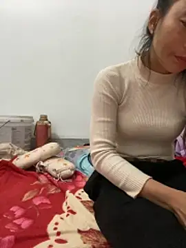 pitty mymi online show from December 5, 6:11 am