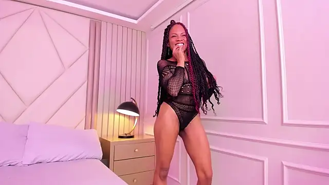 Snapshot of LailaDavidson chatting on December 15, 12:20 pm LailaDavidson online show from December 15, 12:20 pm