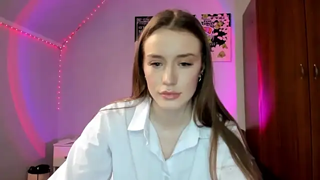 tinyglow online show from March 6, 6:15 pm