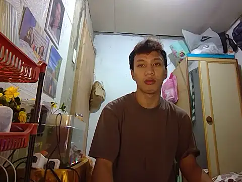 newgys online show from March 11, 8:42 am