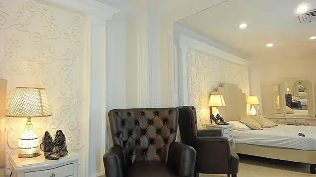 Snapshot of IvannaClaire chatting on December 4, 12:14 pm IvannaClaire online show from December 4, 12:14 pm