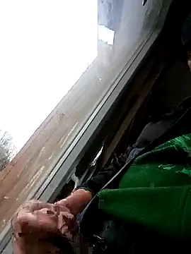 Snapshot of Motosz chatting on November 25, 1:44 pm Motosz online show from November 25, 1:44 pm