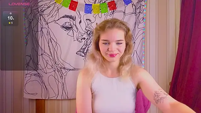 Snapshot of _EricaWinterr_ chatting on November 18, 3:56 am EricaWinterr online show from November 18, 3:56 am