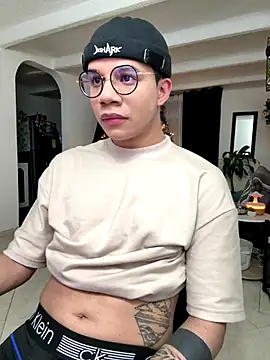 Snapshot of MarcoKostov chatting on November 25, 2:44 am MarcoKostov online show from November 25, 2:44 am