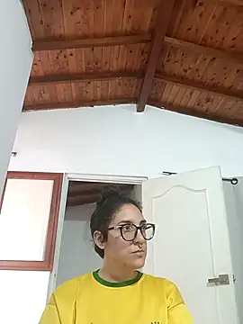 Snapshot of Melinerd chatting on November 19, 8:42 pm Melinerd online show from November 19, 8:42 pm