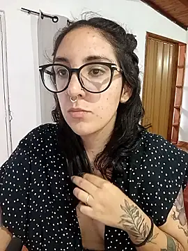 Snapshot of Melinerd chatting on November 26, 7:04 pm Melinerd online show from November 26, 7:04 pm