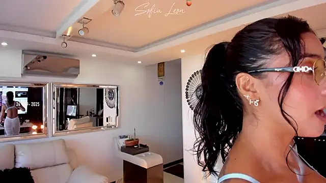 sofiasexhot online show from September 24, 1:03 pm